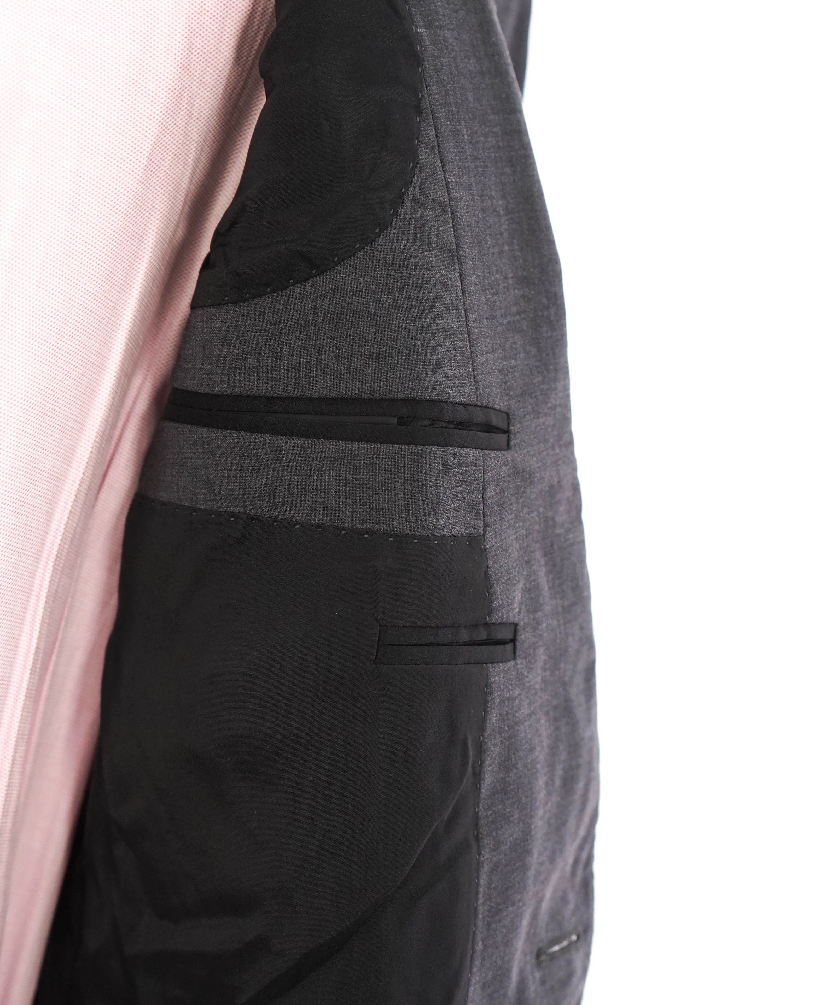 $1,295 HUGO BOSS - CLOSET STAPLE Gray Notch Lapel Suit - 40L