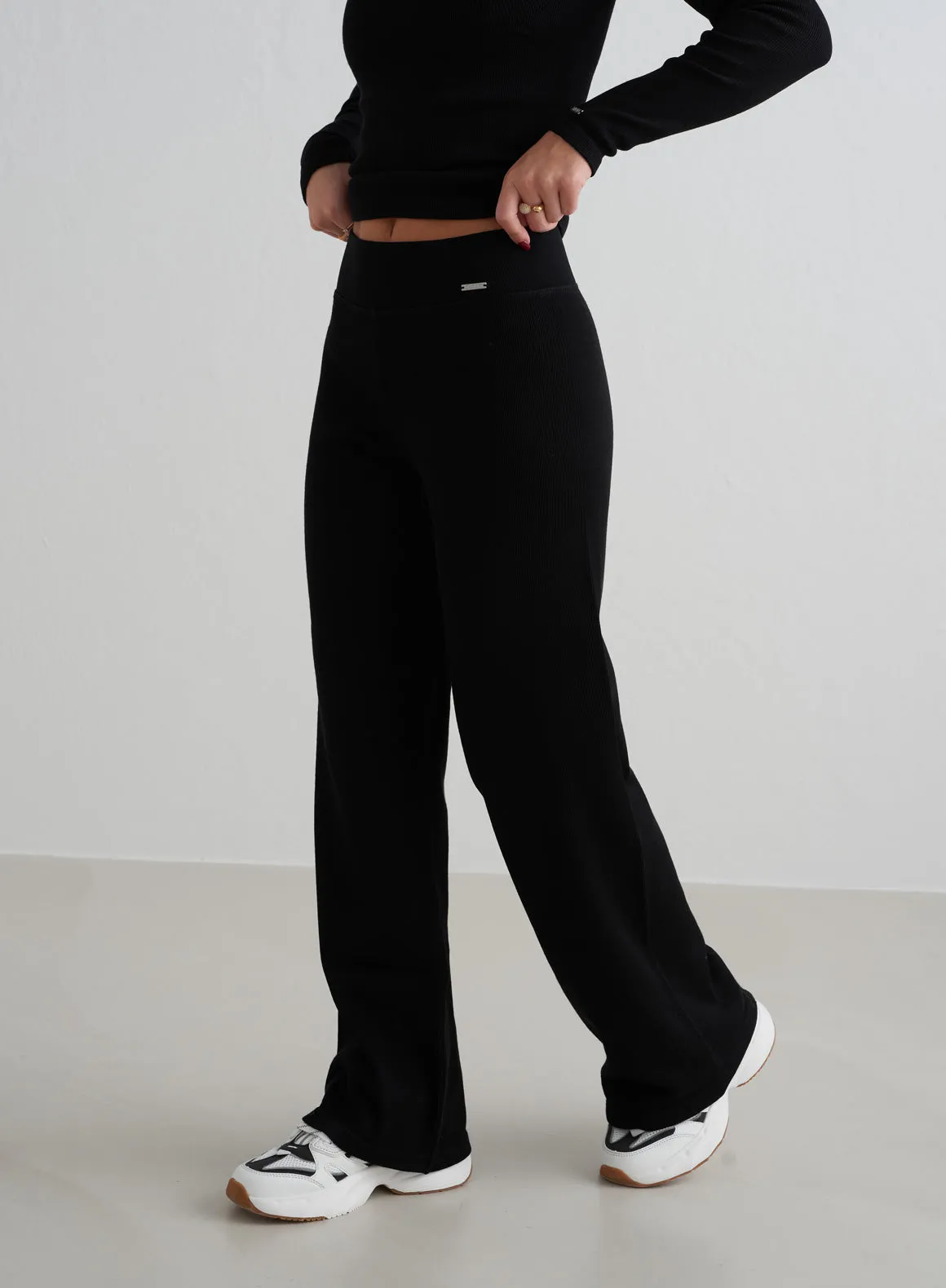 Black Ribbed Wool Wide Pants
