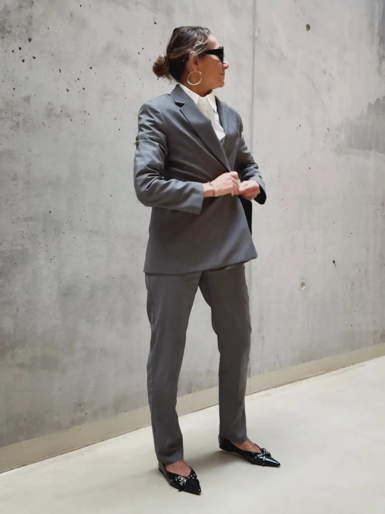 BLAZER WITH WITH CROSS BUTTON - GREY
