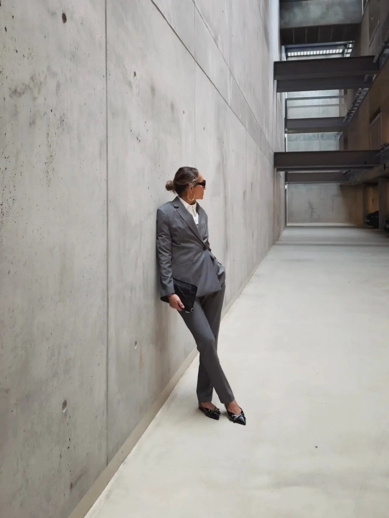 BLAZER WITH WITH CROSS BUTTON - GREY