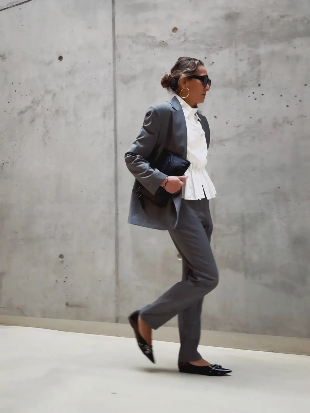 BLAZER WITH WITH CROSS BUTTON - GREY