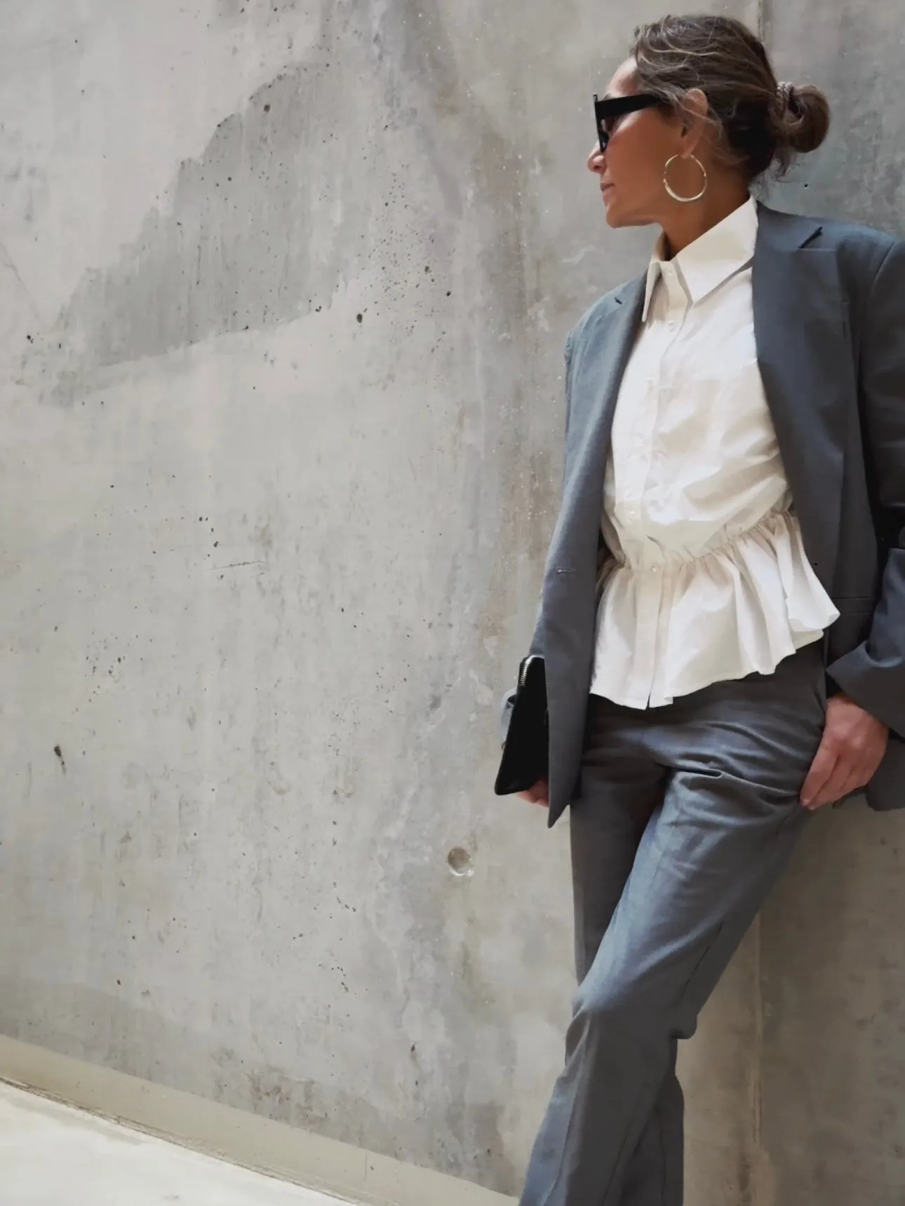BLAZER WITH WITH CROSS BUTTON - GREY