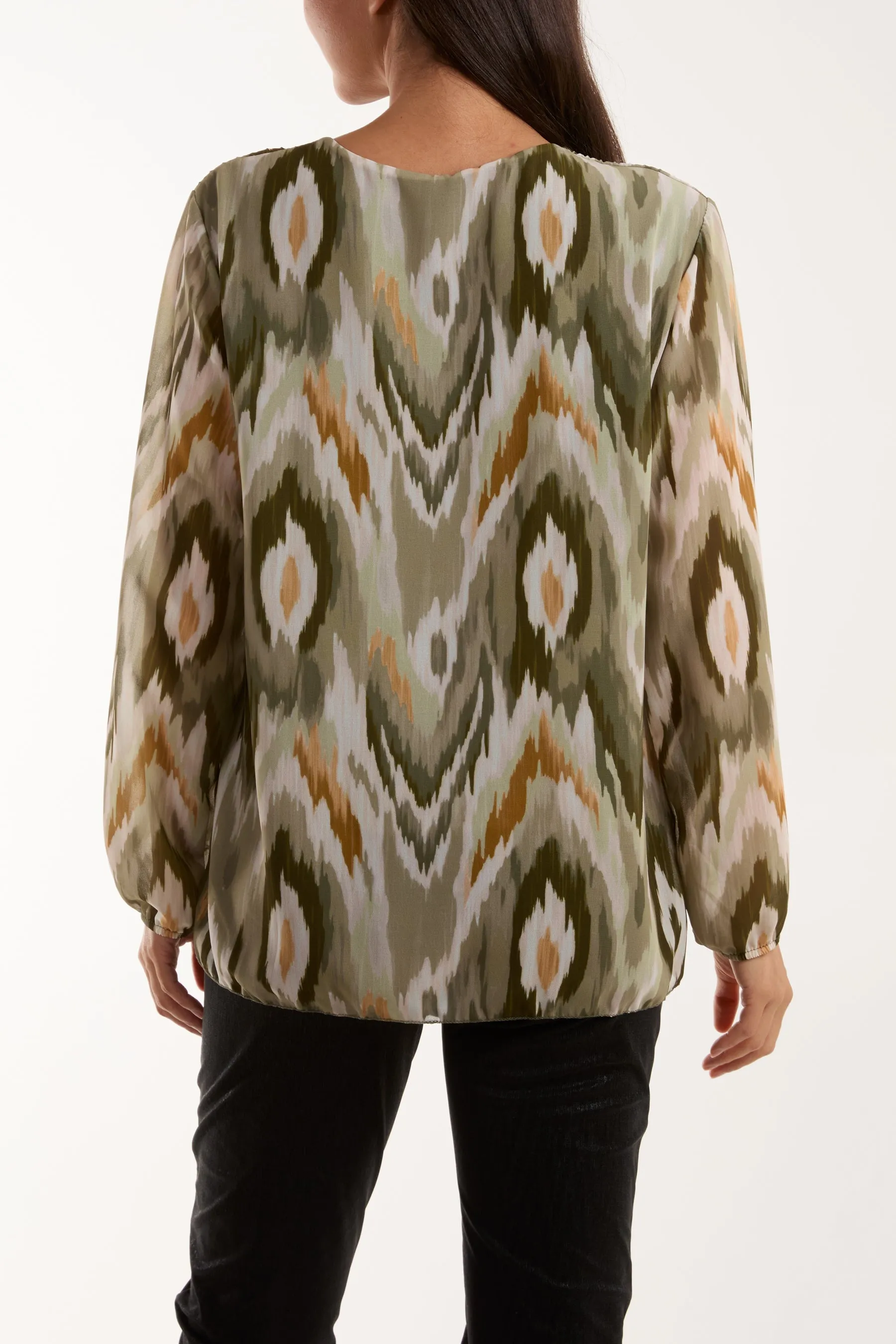 Blurred Zig Zag Pleated Blouse