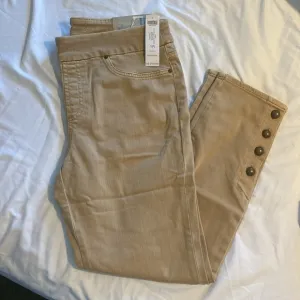 Button Hem Pull-On Ankle Jeggings color Arabian Camel