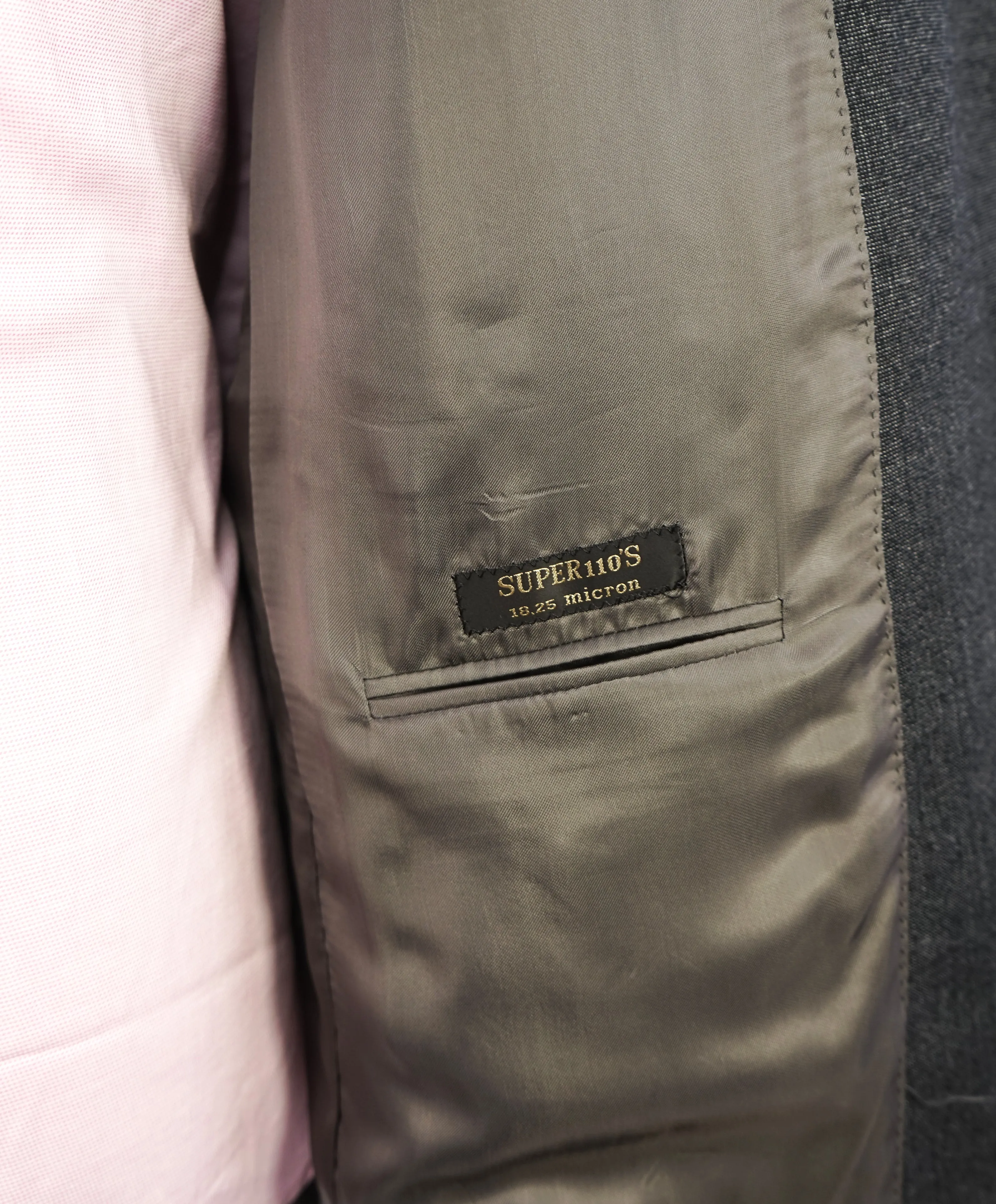 CORNELIANI - Gray "Salt n' Pepper" Super 110's Flannel 18,25 Microns Suit - 46R