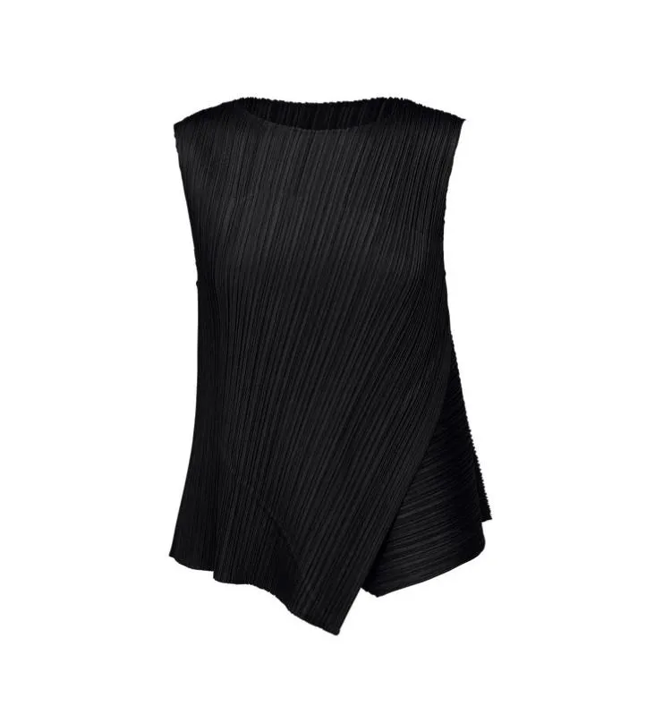 Diagonal Pleats Top - Black