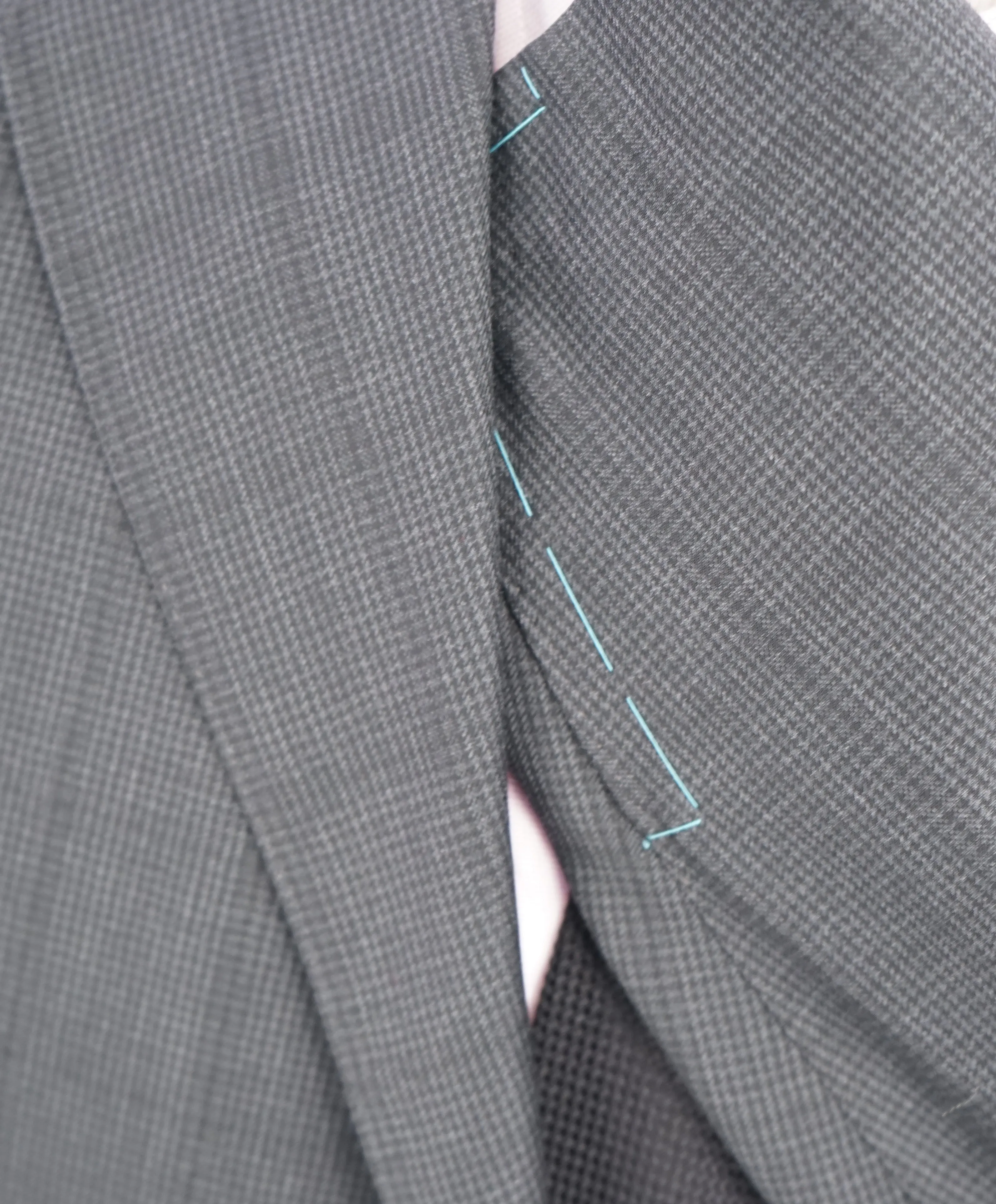 EIDOS - Gray Plaid Check "TENERO" 2-3 Button Roll Lapel Wool Suit  - 42R