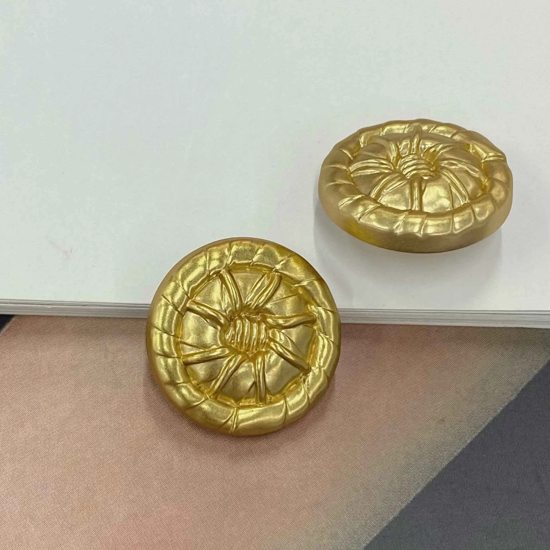 Gold Silver Round 3D Metal Shank Buttons for Clothing 20pcs