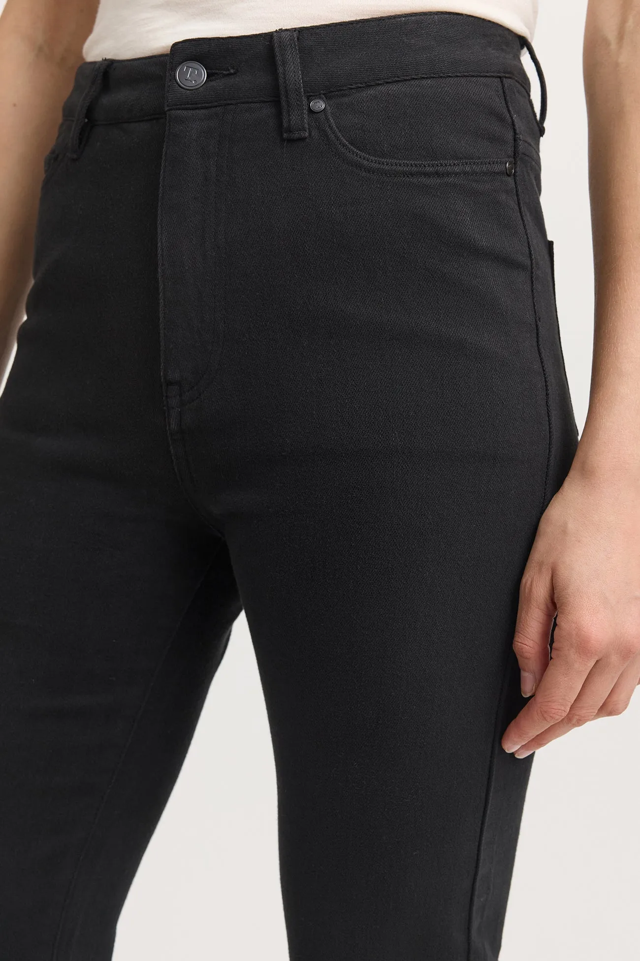 High Rise Straight Jean - Black