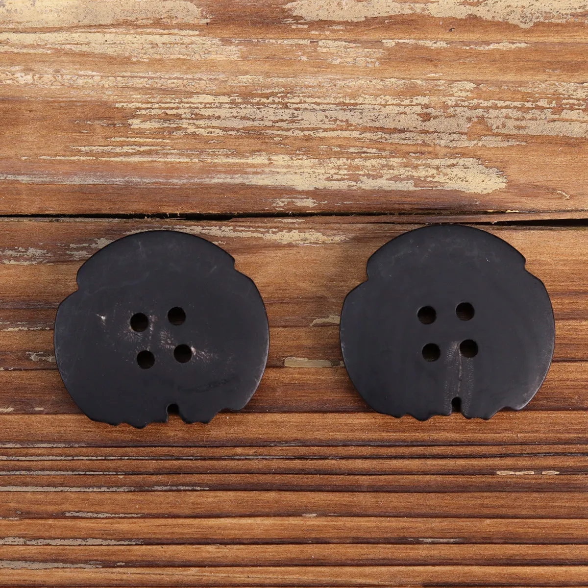 Irregular Ruins Style Frosted Teeth-Patterned Natural Horn Buttons 12pcs