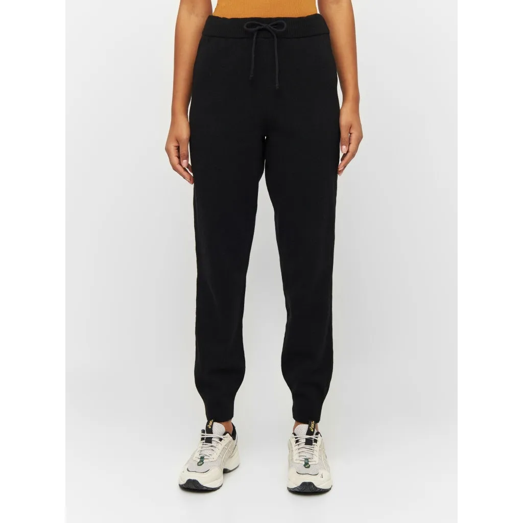 jade hybrid knitted jog pants in black