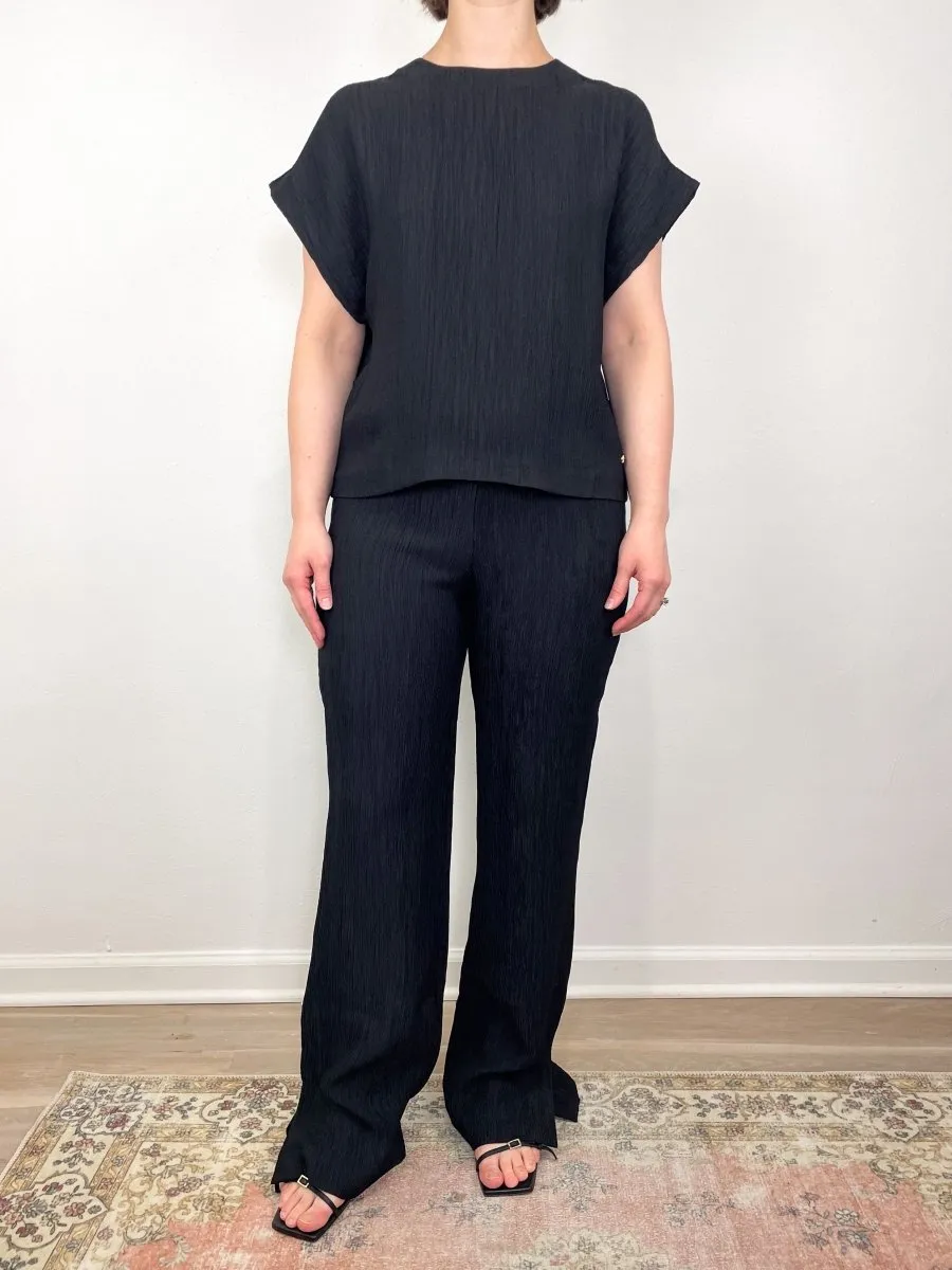 Jollie Top in Black Crinkle