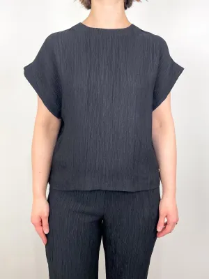 Jollie Top in Black Crinkle