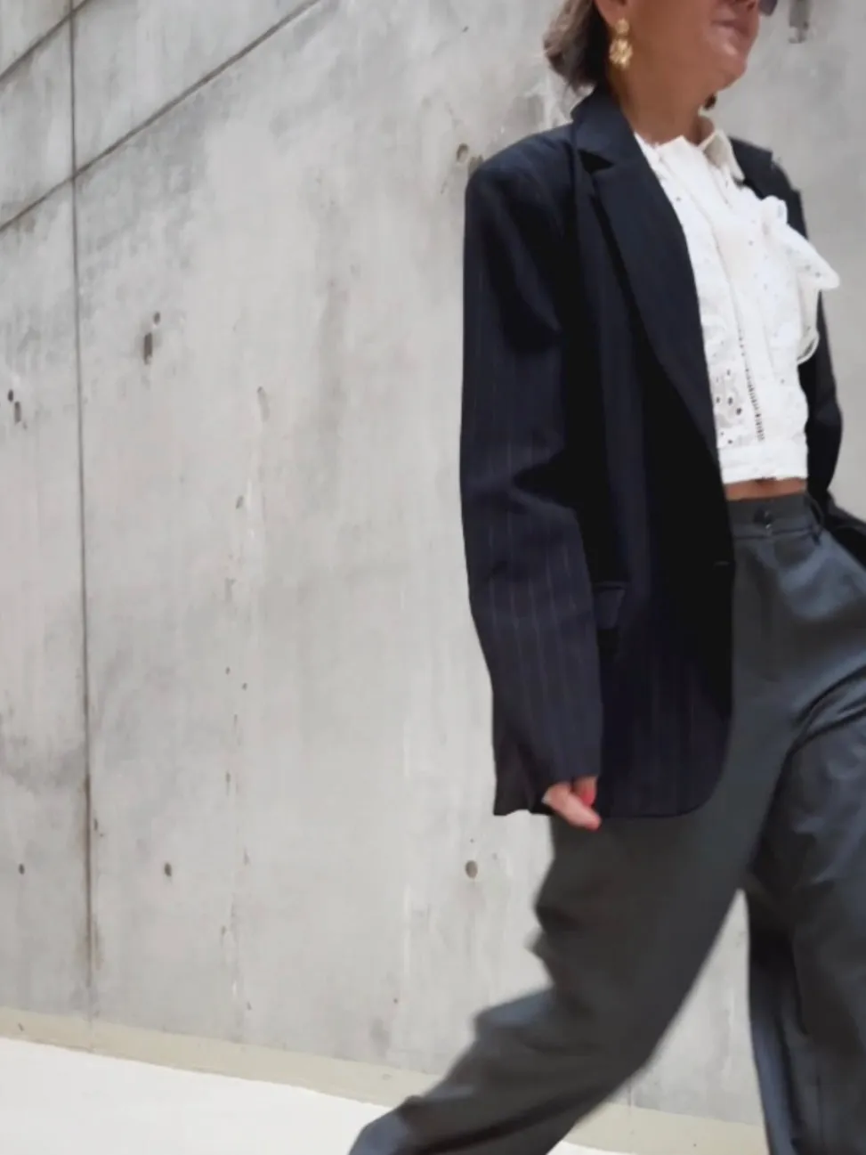 PIN STRIPED BLAZER ONE BUTTON - BLACK