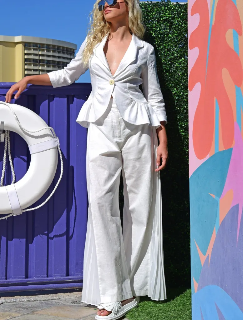 Pleated Dreams Pants - White