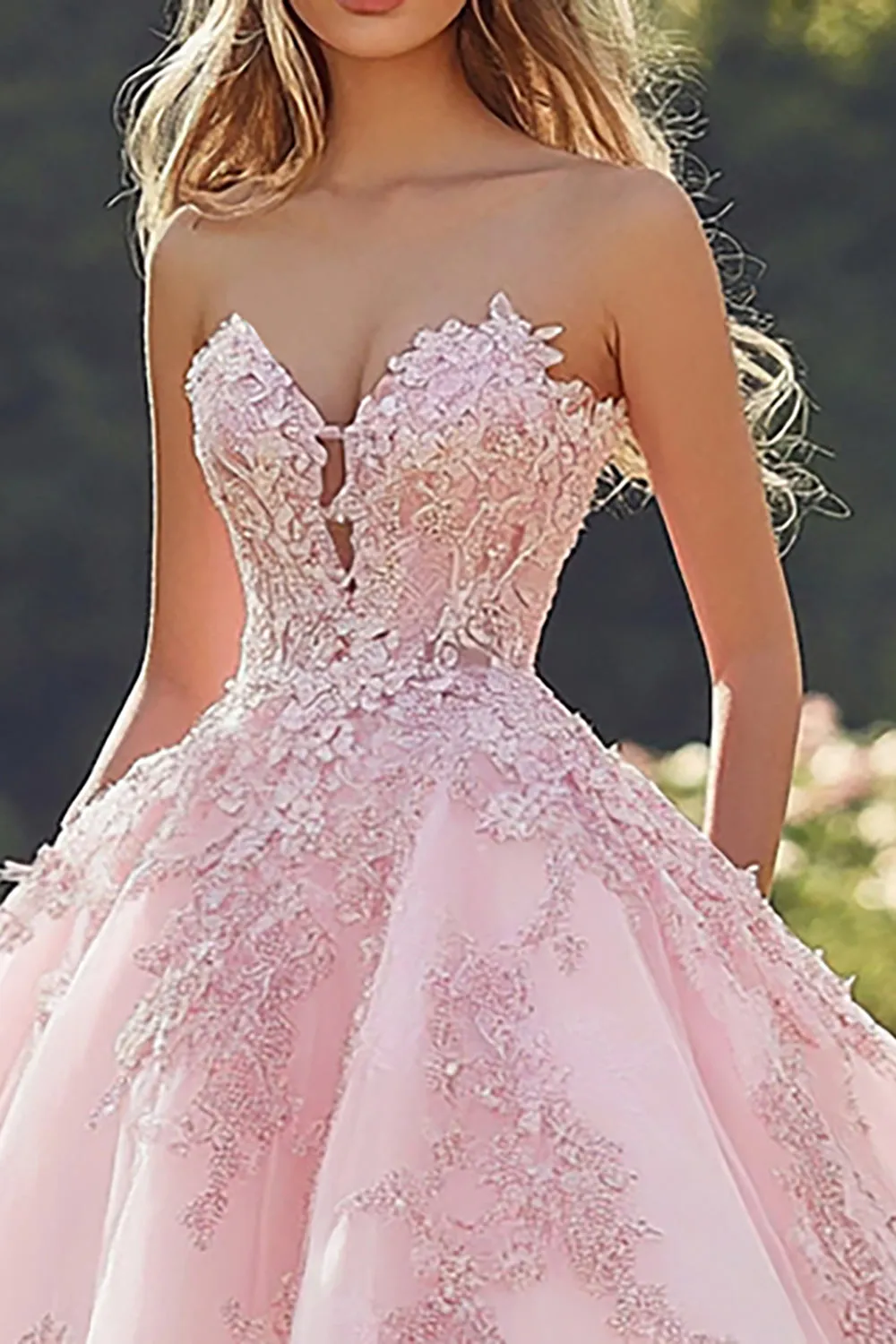Princesa Blush Ball Gown Strapless Tulle Quinceanera Vestido com Apliques
