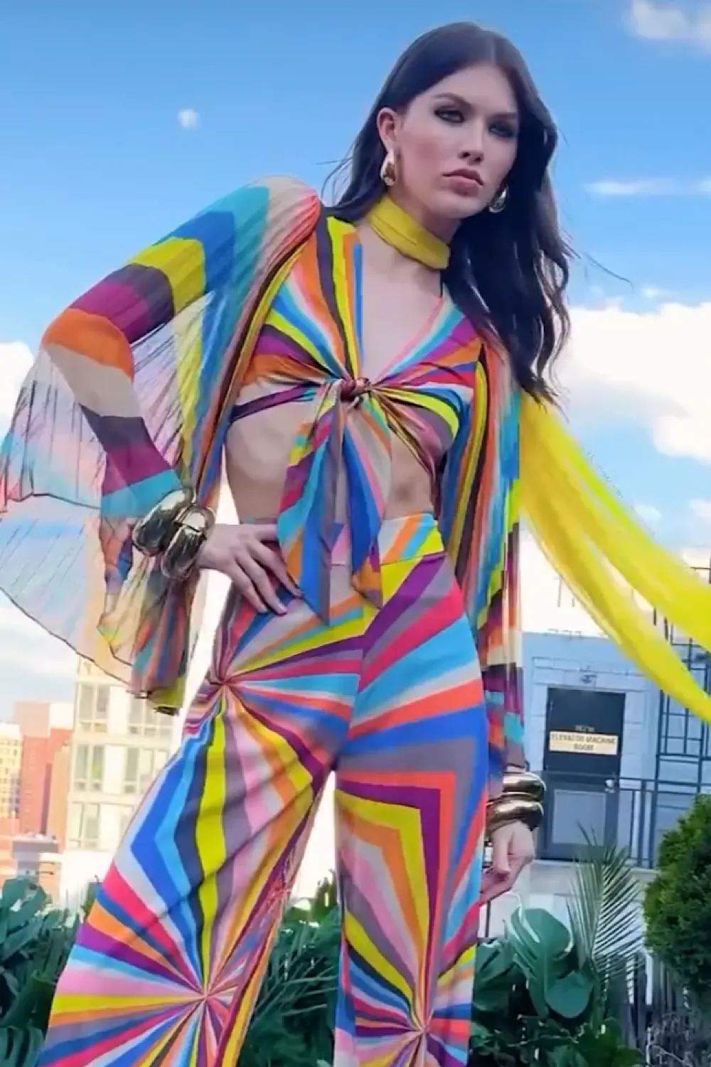 ROCHELLE TIE FT PLTD CRPD TOP