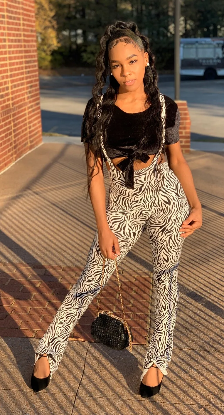 Show Out set