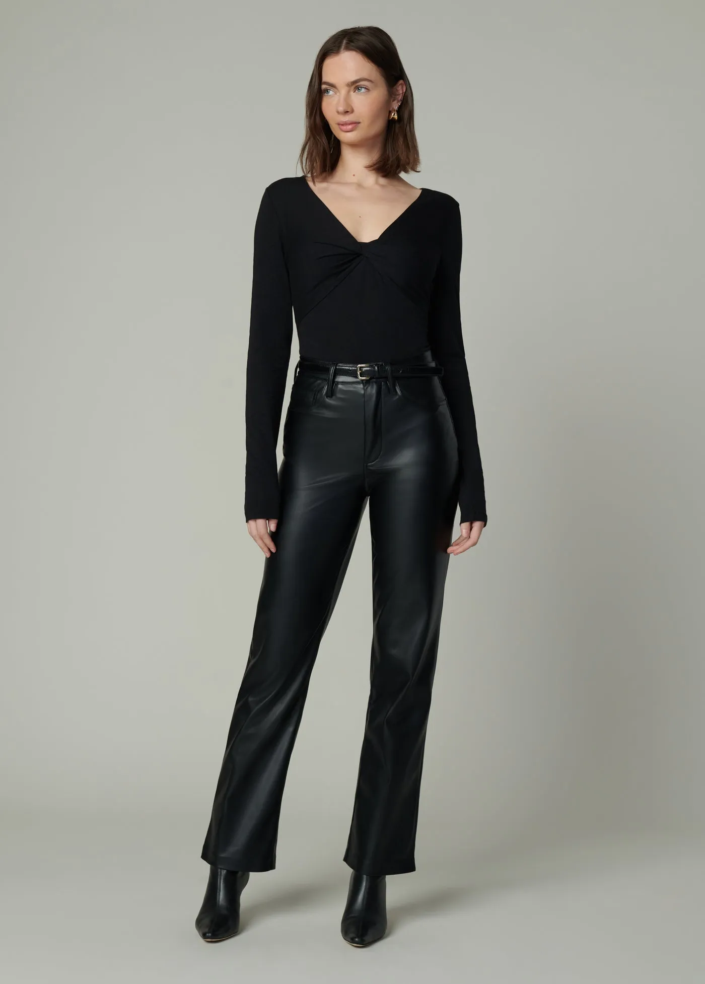 THE AVA STRIPE TWIST V NECK TOP