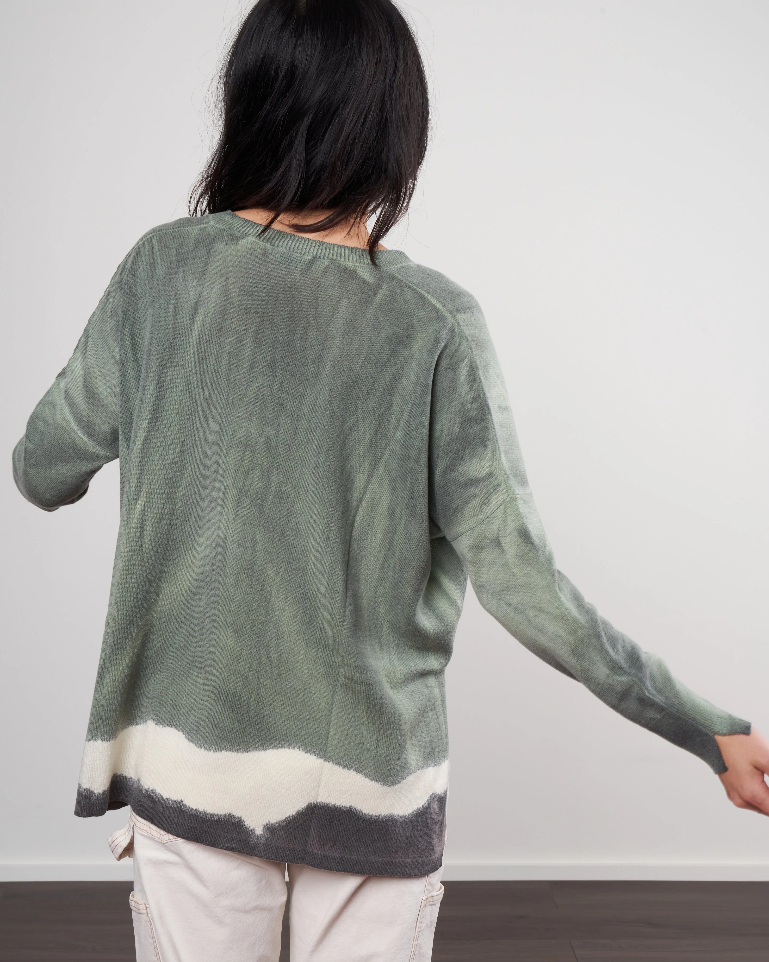 wool/cashmere oversized vneck pullover - olive hedge