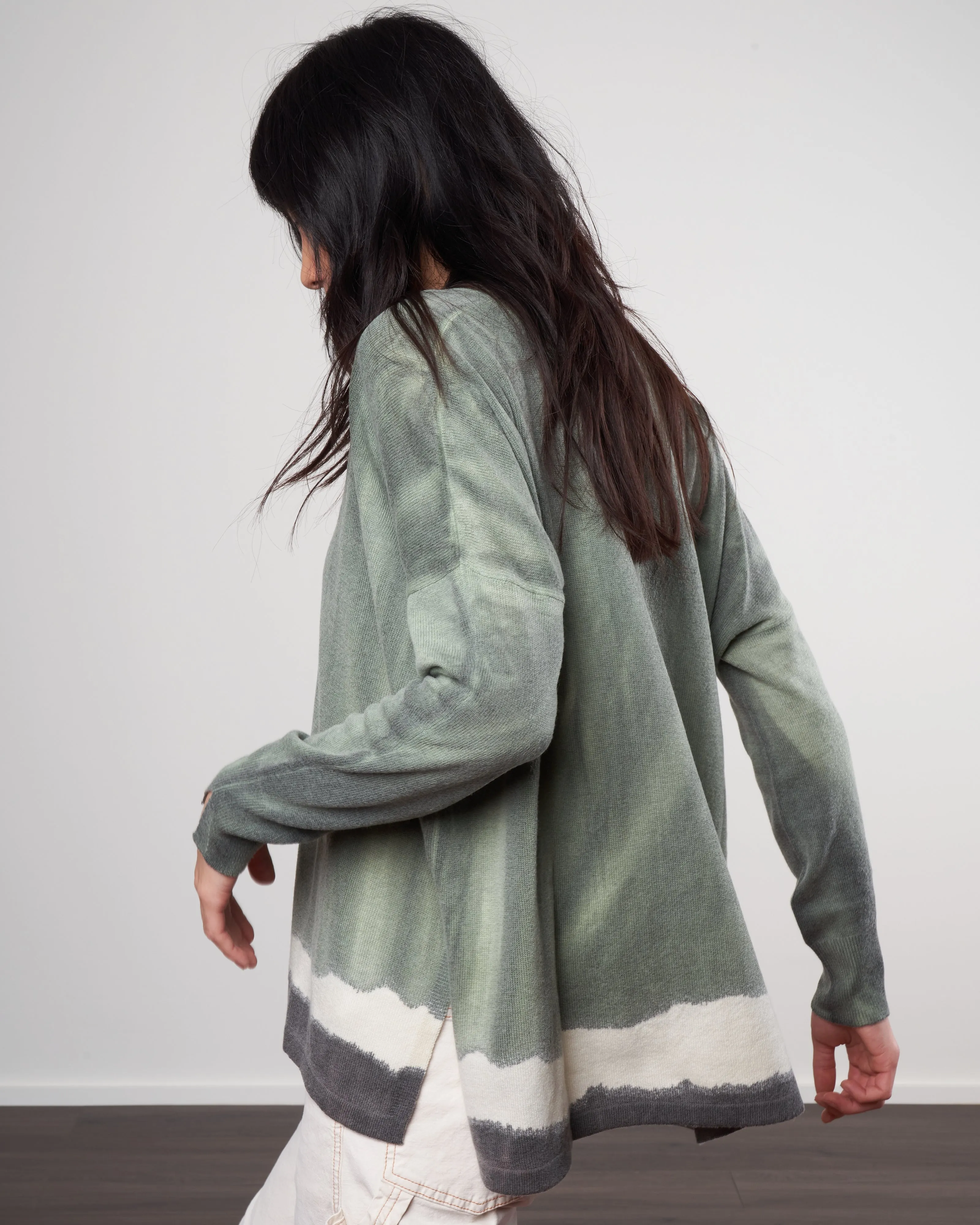 wool/cashmere oversized vneck pullover - olive hedge