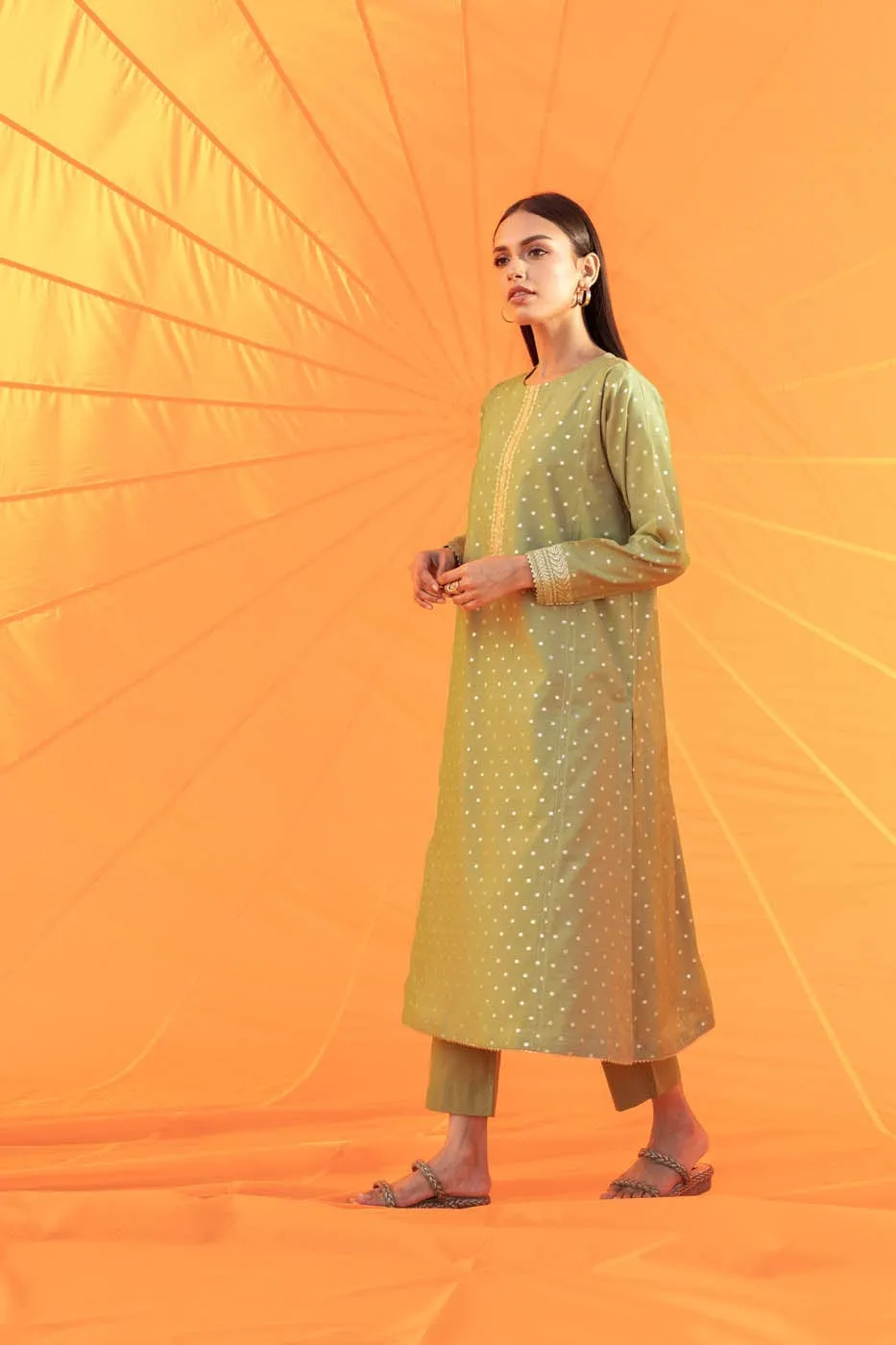 Zari Kurti
